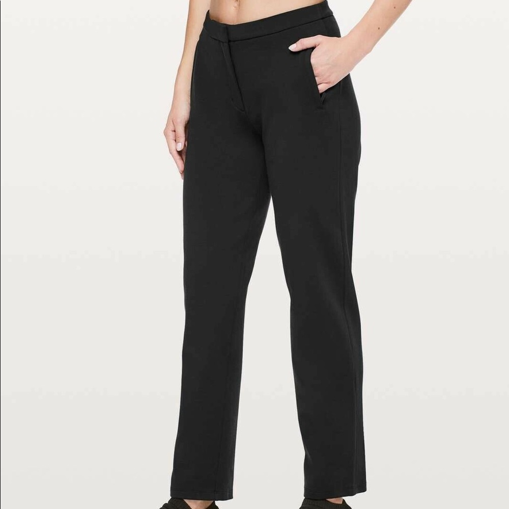 Lululemon on the move pant